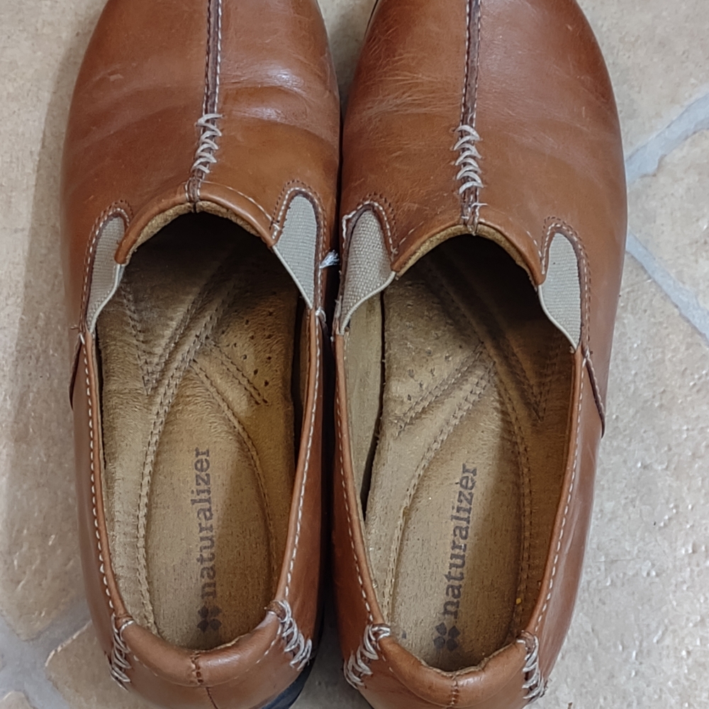 Naturalizer Brown Leather Flats
